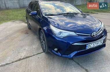 Универсал Toyota Avensis 2015 в Львове