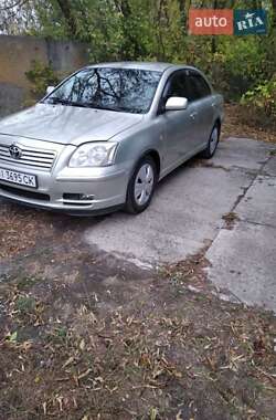 Седан Toyota Avensis 2004 в Полтаве