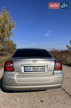 Седан Toyota Avensis 2006 в Хмельницком