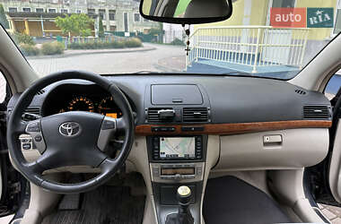 Седан Toyota Avensis 2008 в Киеве