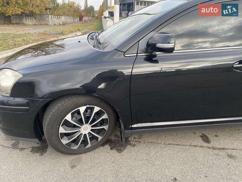 Седан Toyota Avensis 2007 в Киеве
