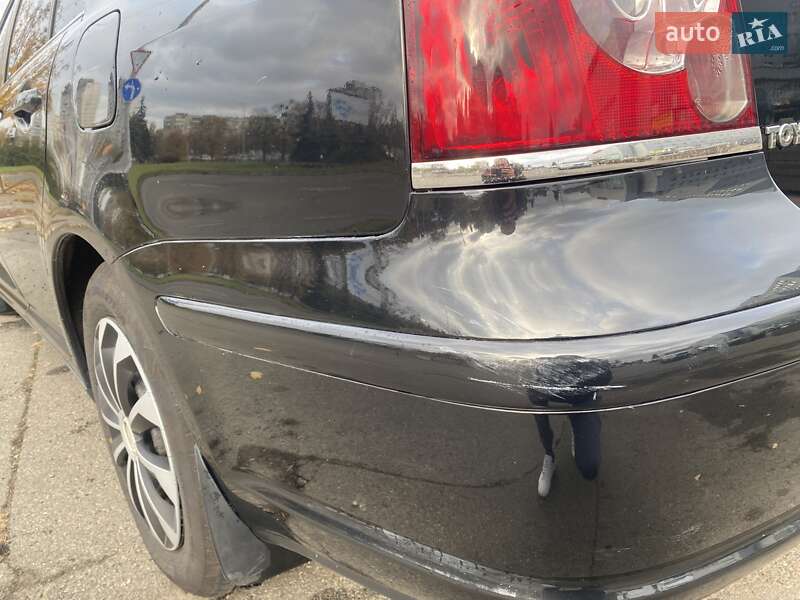 Седан Toyota Avensis 2007 в Киеве