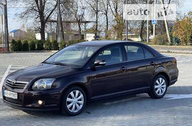 Седан Toyota Avensis 2008 в Виннице