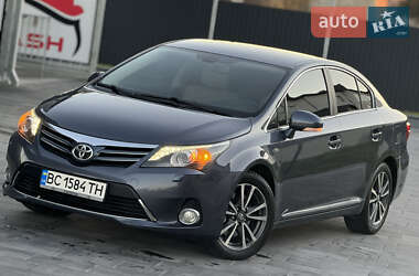 Седан Toyota Avensis 2012 в Самборі