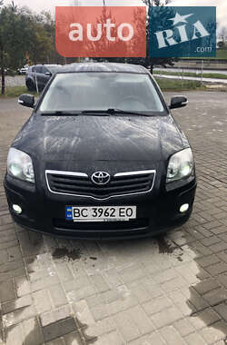 Седан Toyota Avensis 2008 в Львове