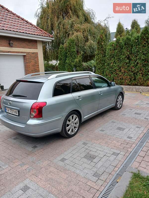 Універсал Toyota Avensis 2009 в Києві