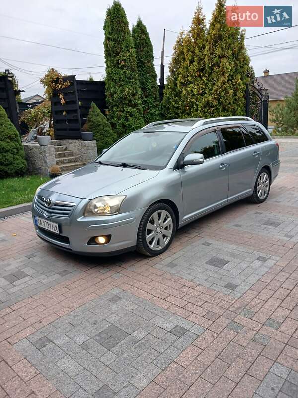 Універсал Toyota Avensis 2009 в Києві