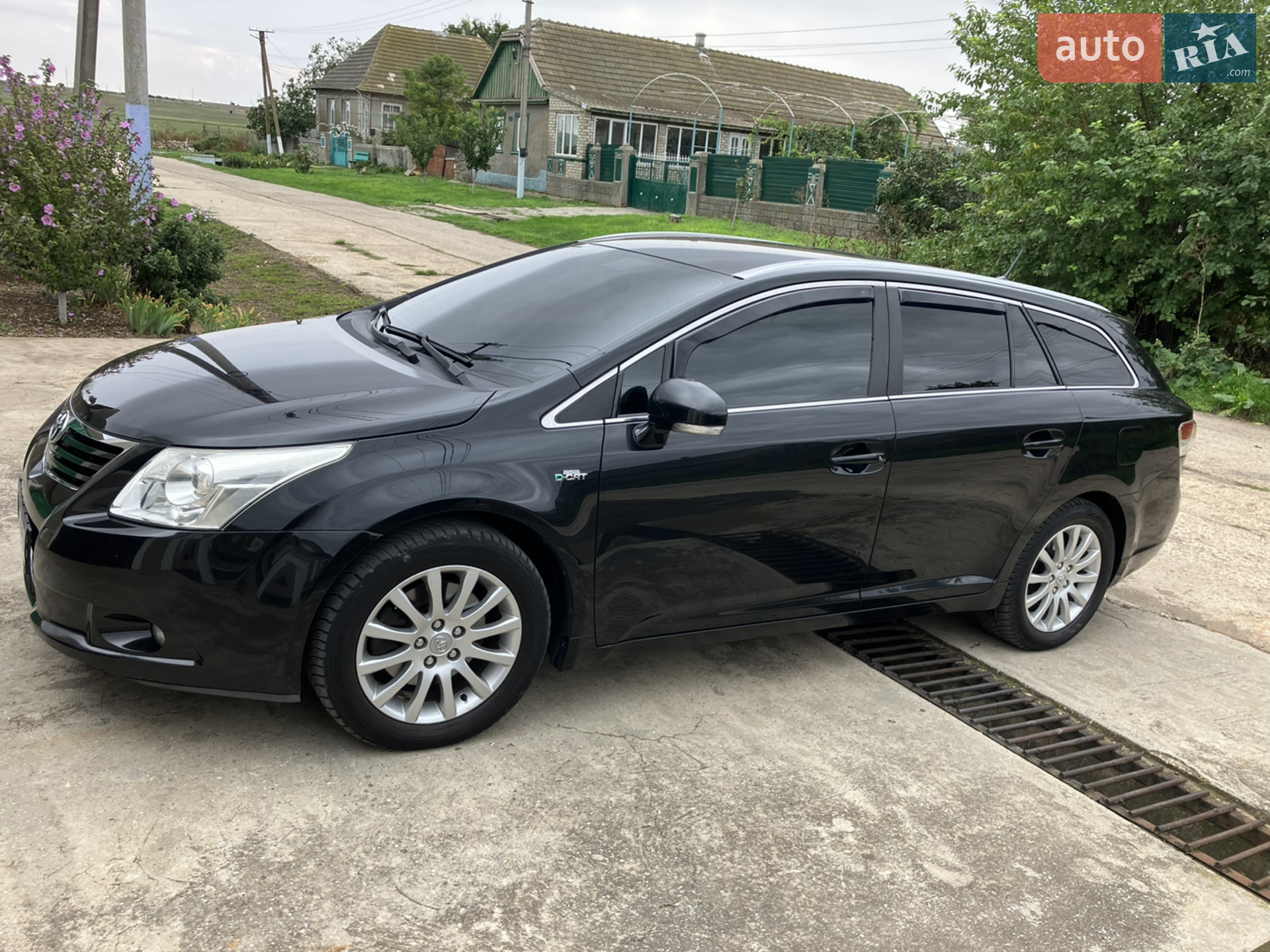 2010 Toyota Avensis - мініатюра 9