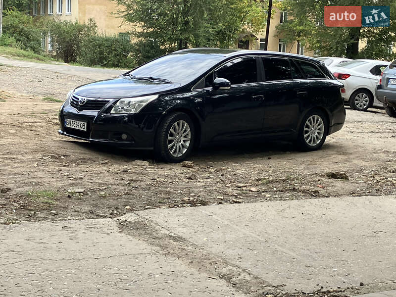 Универсал Toyota Avensis 2010 в 