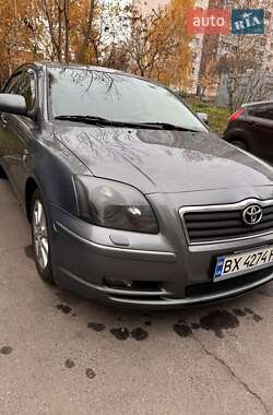 Седан Toyota Avensis 2003 в Хмельницком