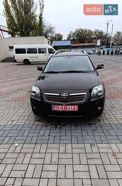 Універсал Toyota Avensis 2008 в Запоріжжі