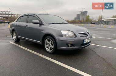 Седан Toyota Avensis 2003 в Києві