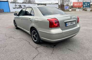 Седан Toyota Avensis 2004 в 