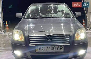 Седан Toyota Avensis 2003 в Иваничах