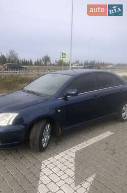 Седан Toyota Avensis 2005 в Львове