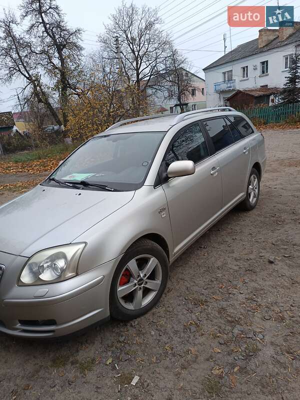 Універсал Toyota Avensis 2005 в Ратному