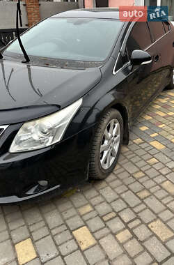 Седан Toyota Avensis 2010 в Полтаві