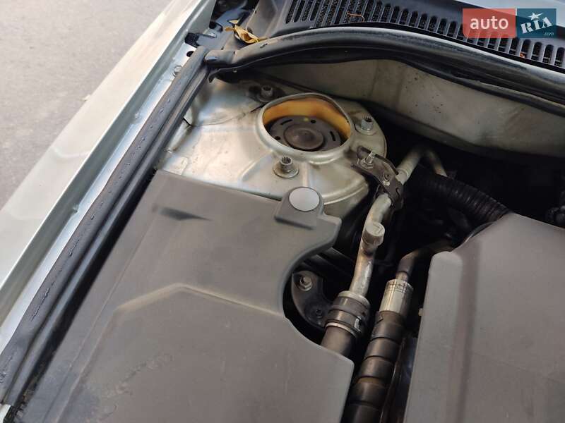 Універсал Toyota Avensis 2008 в Кривому Розі