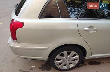 Універсал Toyota Avensis 2008 в Кривому Розі