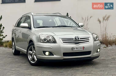 Універсал Toyota Avensis 2007 в Луцьку