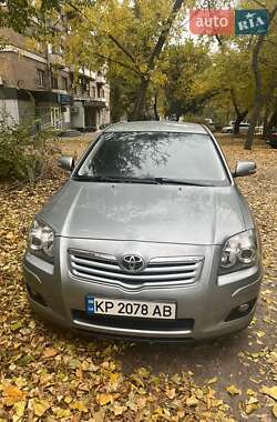 Седан Toyota Avensis 2008 в Запоріжжі