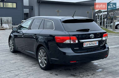 Универсал Toyota Avensis 2013 в Луцке