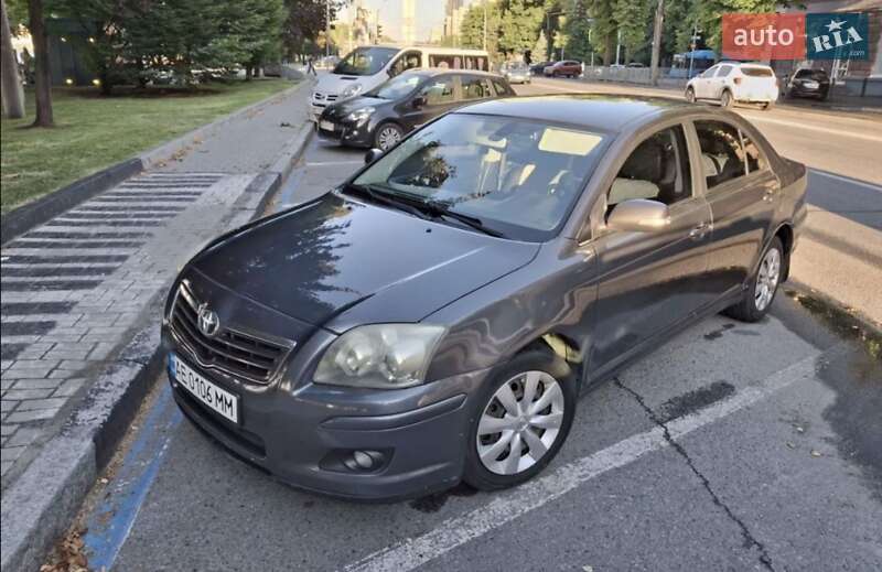 Седан Toyota Avensis 2007 в Днепре