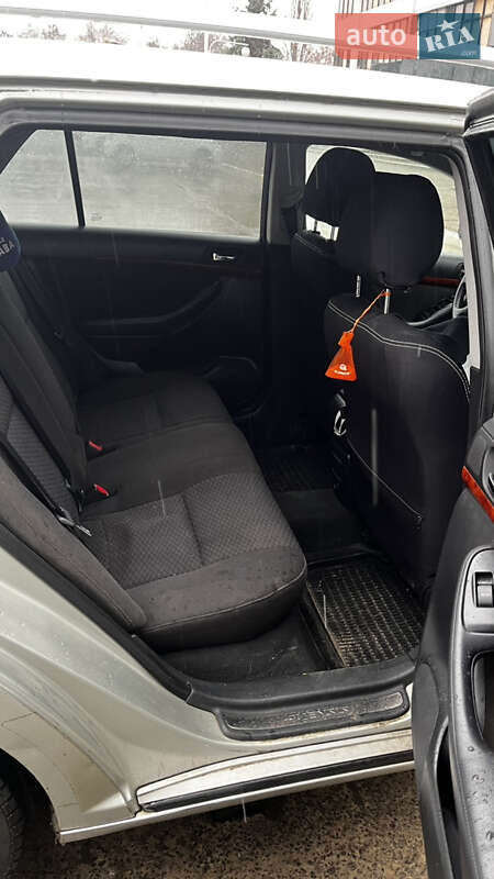 Універсал Toyota Avensis 2004 в Ізмаїлі