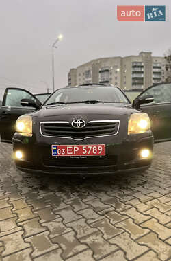 Універсал Toyota Avensis 2008 в Луцьку