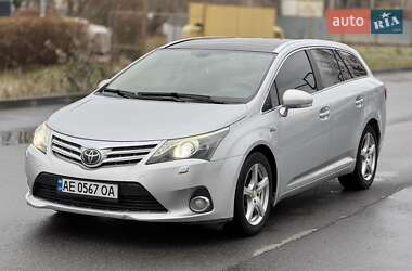 Універсал Toyota Avensis 2012 в Дніпрі