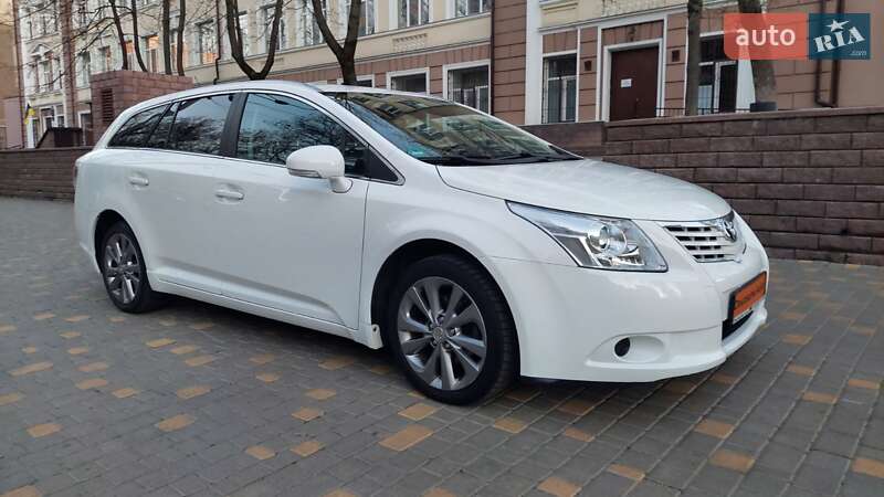 Универсал Toyota Avensis 2010 в Одессе