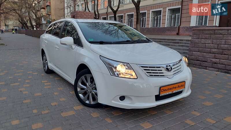 Универсал Toyota Avensis 2010 в Одессе