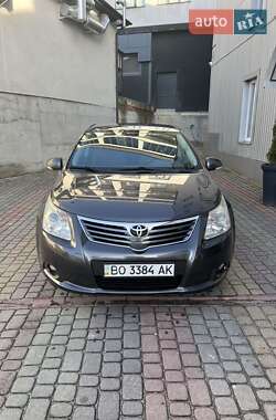 Седан Toyota Avensis 2011 в Тернополі