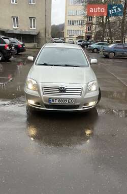 Ліфтбек Toyota Avensis 2006 в Івано-Франківську