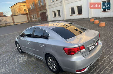 Седан Toyota Avensis 2013 в Коломиї