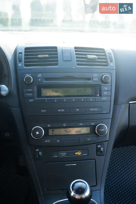 Универсал Toyota Avensis 2010 в Луцке