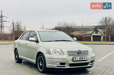 Седан Toyota Avensis 2005 в Бучі