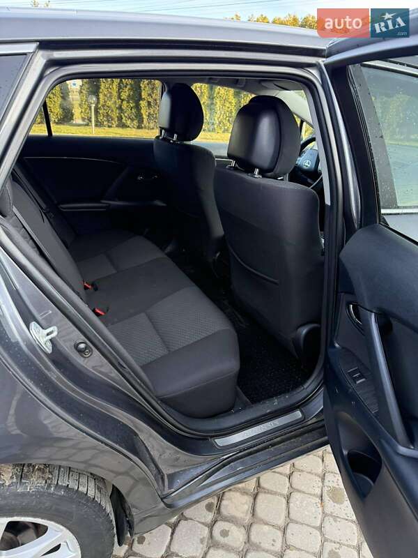 Универсал Toyota Avensis 2009 в Дунаевцах