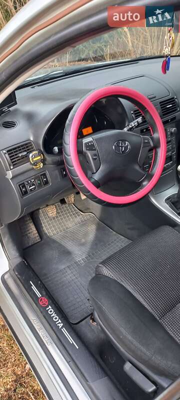 Универсал Toyota Avensis 2006 в Сколе