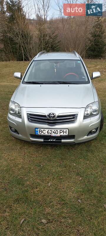 Универсал Toyota Avensis 2006 в Сколе