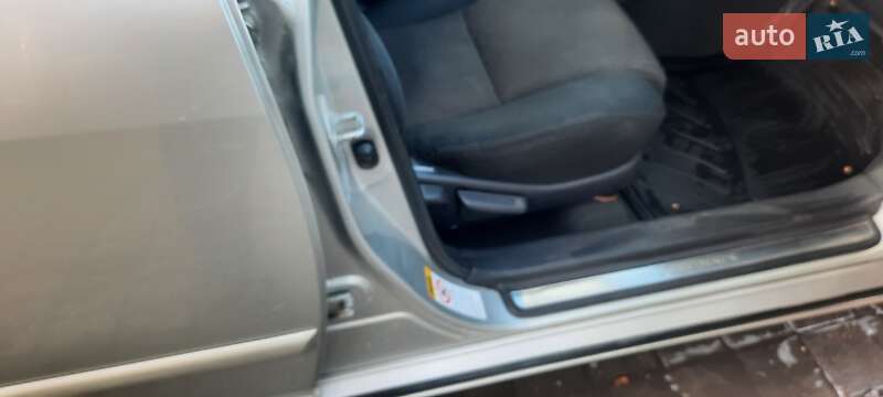 Универсал Toyota Avensis 2006 в Львове фото 11 Универсал Toyota Avensis 2006 в Львове