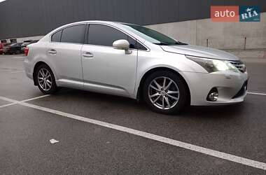 Седан Toyota Avensis 2012 в Києві