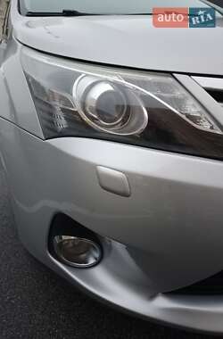 Седан Toyota Avensis 2012 в Киеве