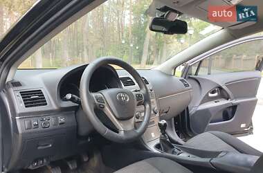 Седан Toyota Avensis 2011 в Чернігові