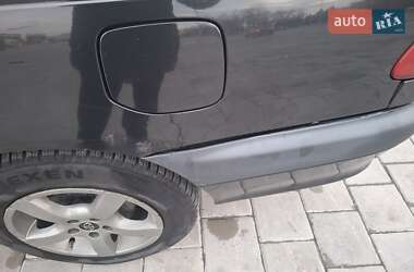 Седан Toyota Avensis 1999 в 
