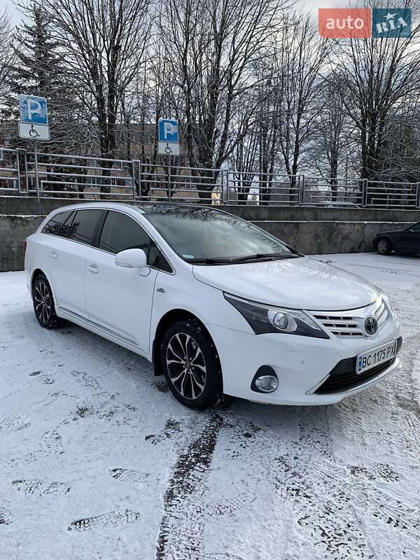 Універсал Toyota Avensis 2012 в Тернополі