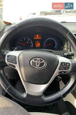 Універсал Toyota Avensis 2012 в 