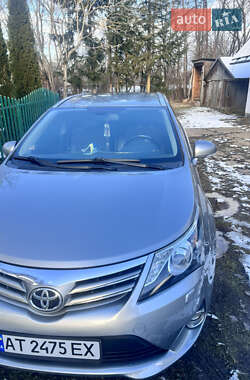 Універсал Toyota Avensis 2013 в Івано-Франківську