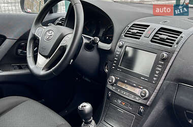 Универсал Toyota Avensis 2010 в Сумах