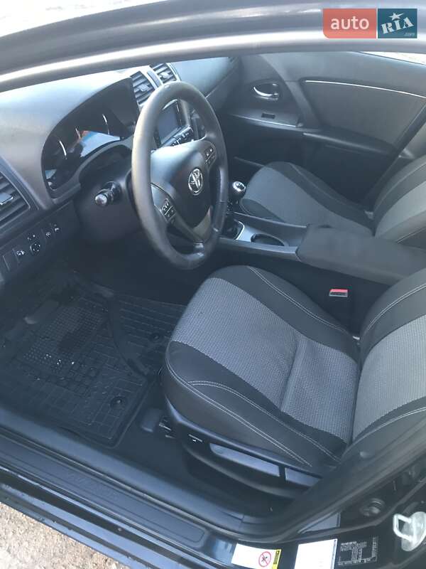 Универсал Toyota Avensis 2010 в Кременчуге